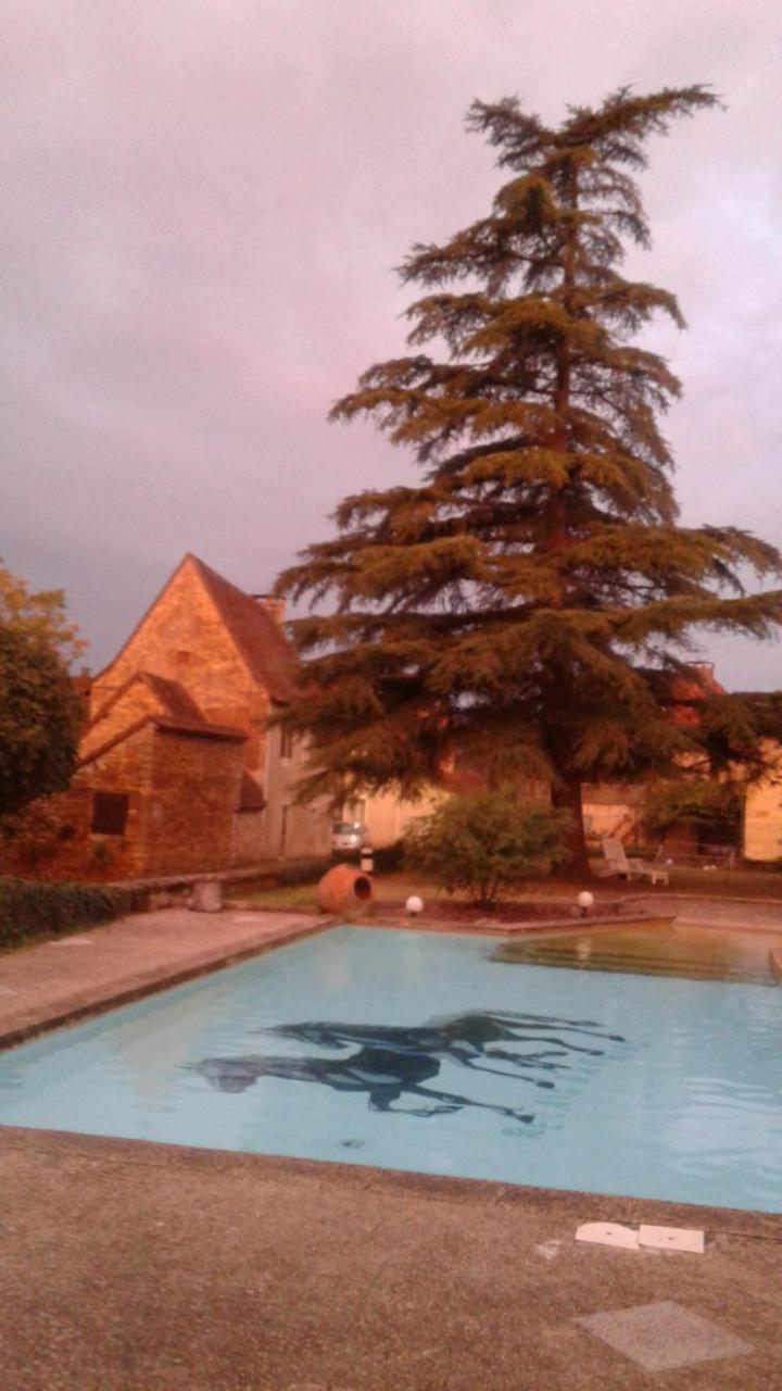 Auberge du Relais d'Auniac Gourdon-en-quercy Exterior foto