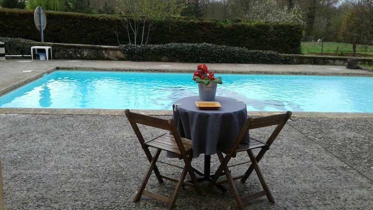 Auberge du Relais d'Auniac Gourdon-en-quercy Exterior foto