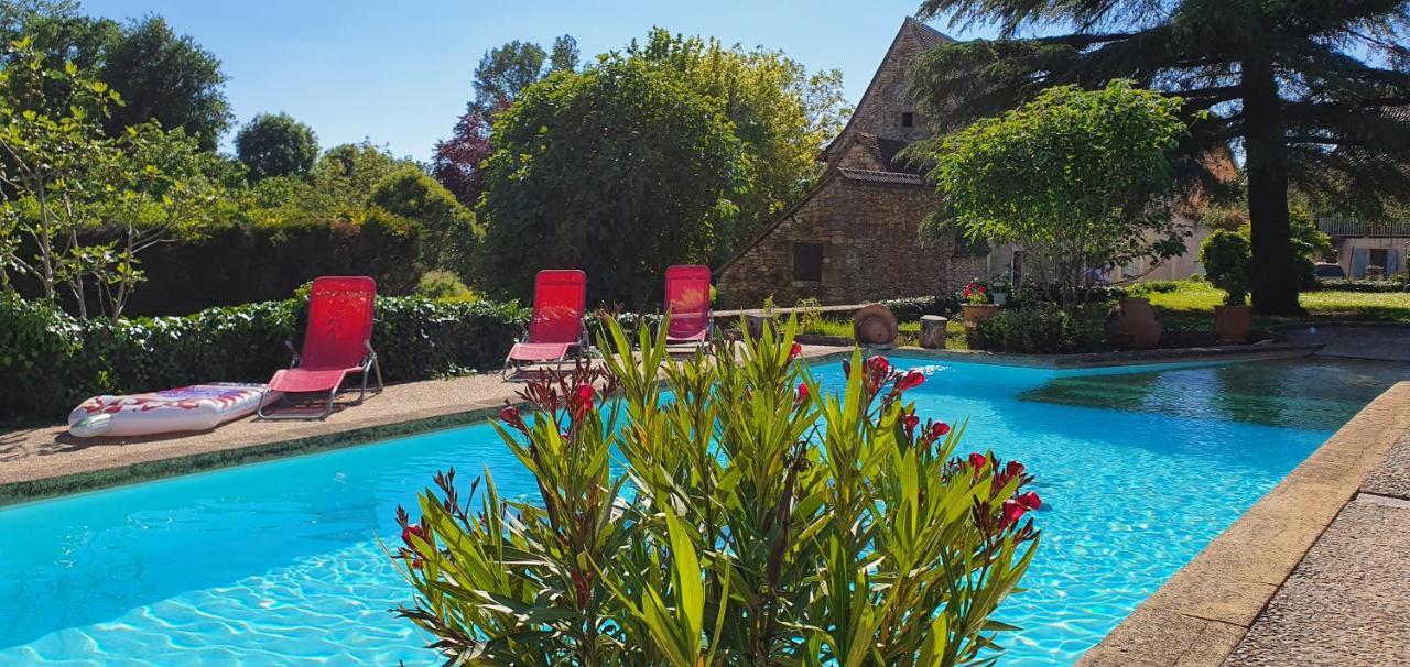 Auberge du Relais d'Auniac Gourdon-en-quercy Exterior foto